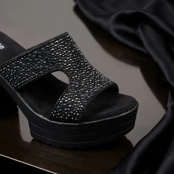 Stylish_Black_Embellished_Block_Heel_Sandals_For_Women