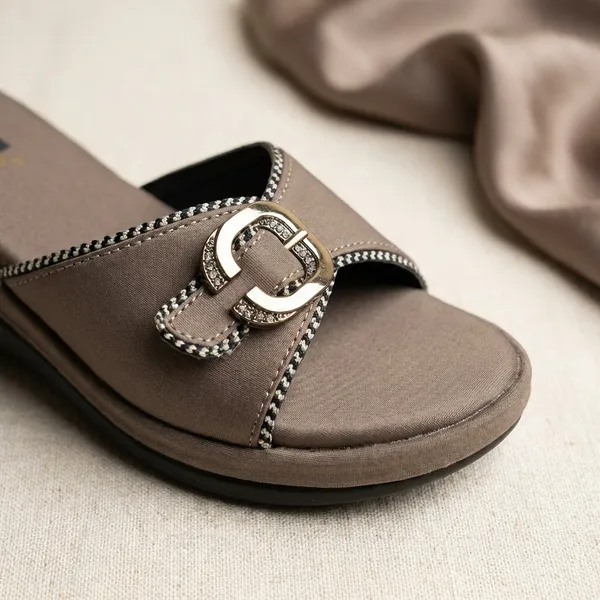 Women's_Brown_Slide_Sandal_With_Decorative_Buckle