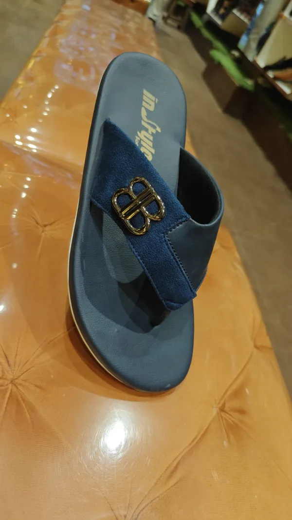 Stylish_Blue_Men'S_Slide_Sandals_With_Gold_Buckle