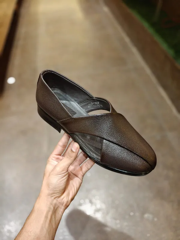 Women's_Brown_Criss-Cross_Strap_Flat_Shoes