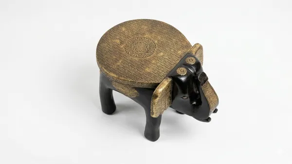 Black_And_Brass_Wood_And_Brass_Premium_Table_And_Seaters_For_Home_Decor