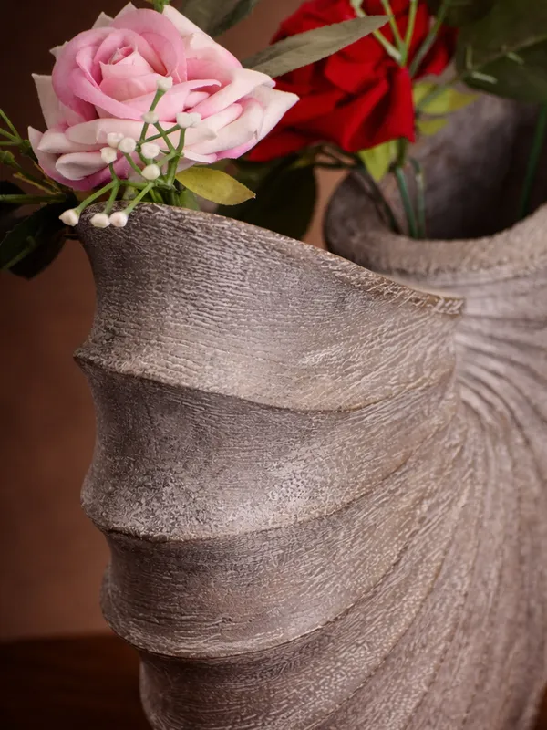 Grey_Wooden_Premium_Show_Pieces_And_Vase_For_Home_Decor