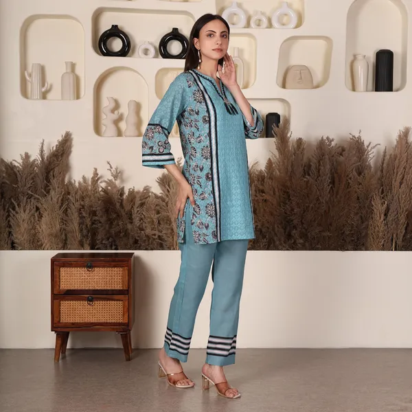 Sky_Blue_Chikan_Co-ord_Set_With_Decorative_Brooch