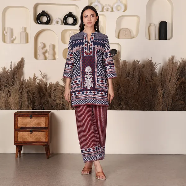 Blue_and_Maroon_Chikan_Co-ord_Set