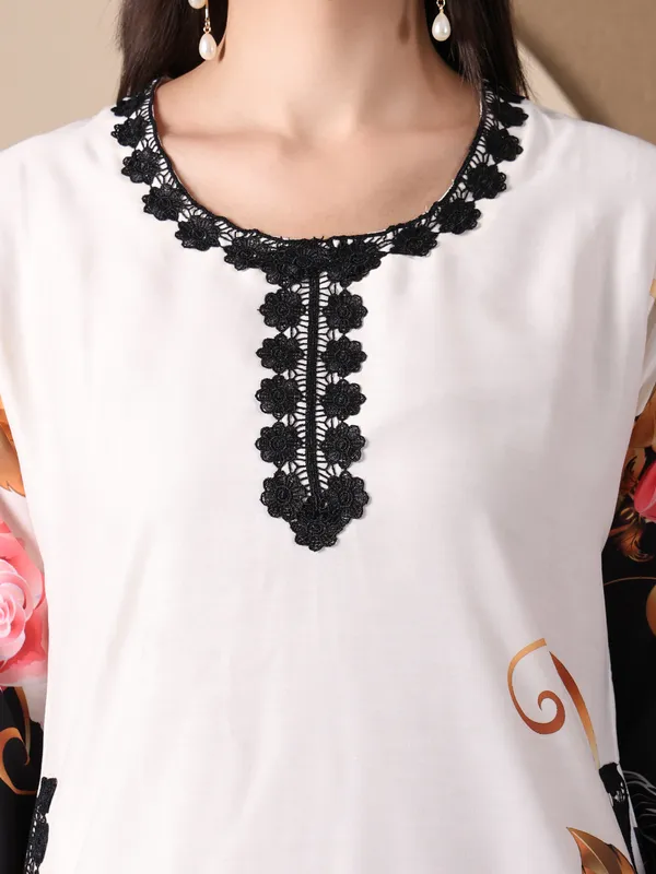 Women's_White_Co-ord_Set_With_Black_Floral_Print_And_Lace_Detailing