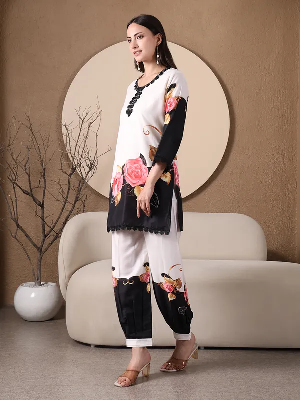 Women's_White_Co-ord_Set_With_Black_Floral_Print_And_Lace_Detailing