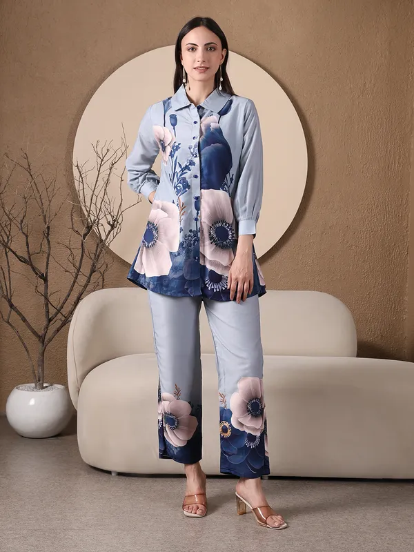 White_Floral_Print_Collared_Shirt_Set_With_Blue_Poppy_Design