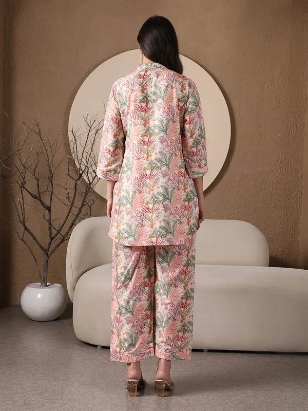 Floral_Printed_Co-ord_Set_With_Pink_Tassels