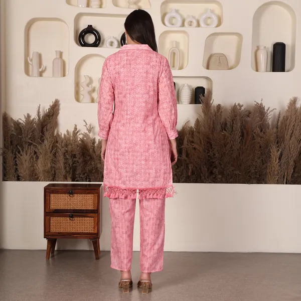 Pink_Chikan_Co-ord_Set_With_Lace_Detailing