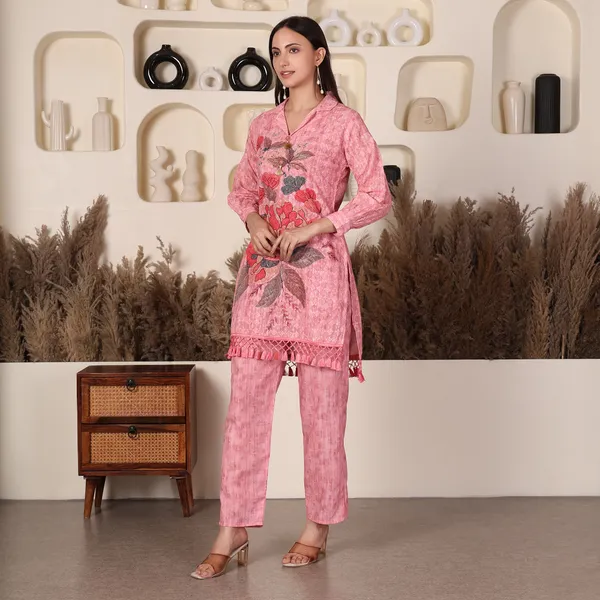Pink_Chikan_Co-ord_Set_With_Lace_Detailing