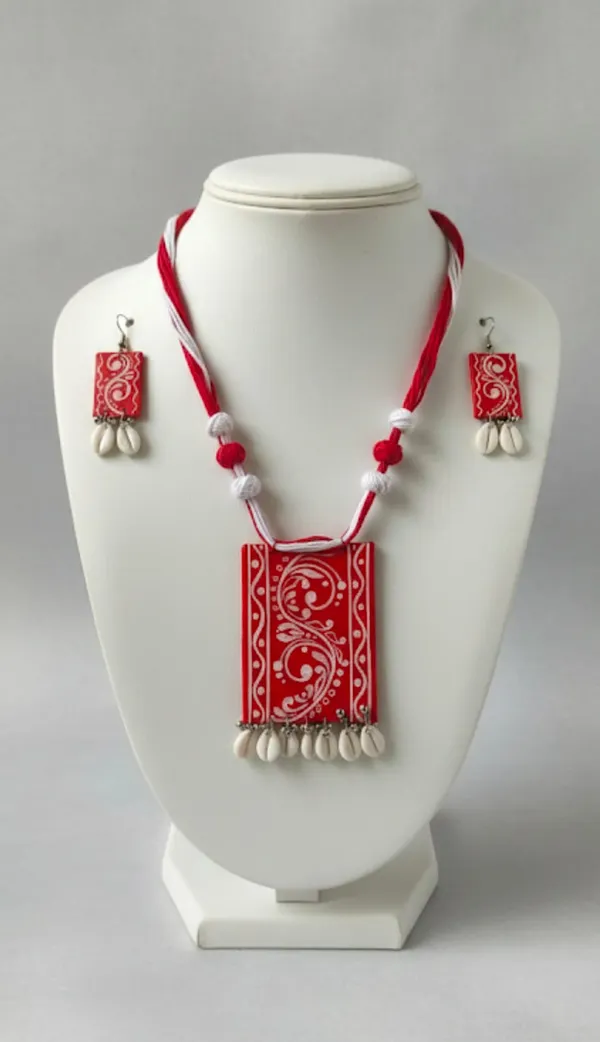 Traditional_Red_And_White_Ethnic_Necklace_Set_With_Matching_Earrings_(Pack_Of_2)