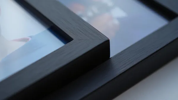 Black_Gallery_Wall_Picture_Frame_Set_5_Frames_Vertical_Or_Horizontal_Display