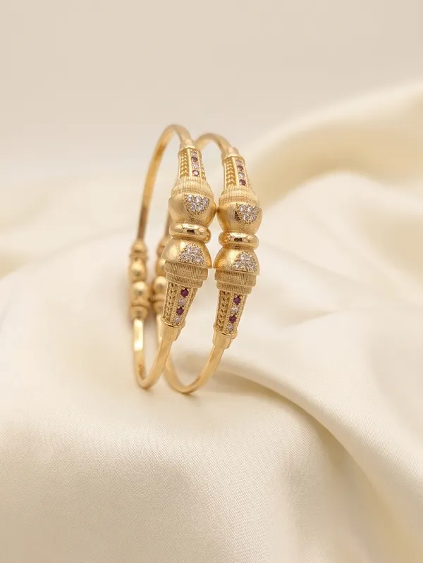 Gold_Plated_American_Diamond_Bracelet_Set_For_Women