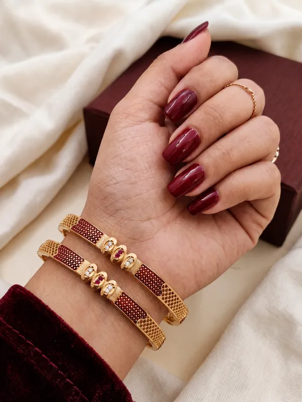 Gold_Plated_Textured_Bangles_Set_Of_2_For_Women