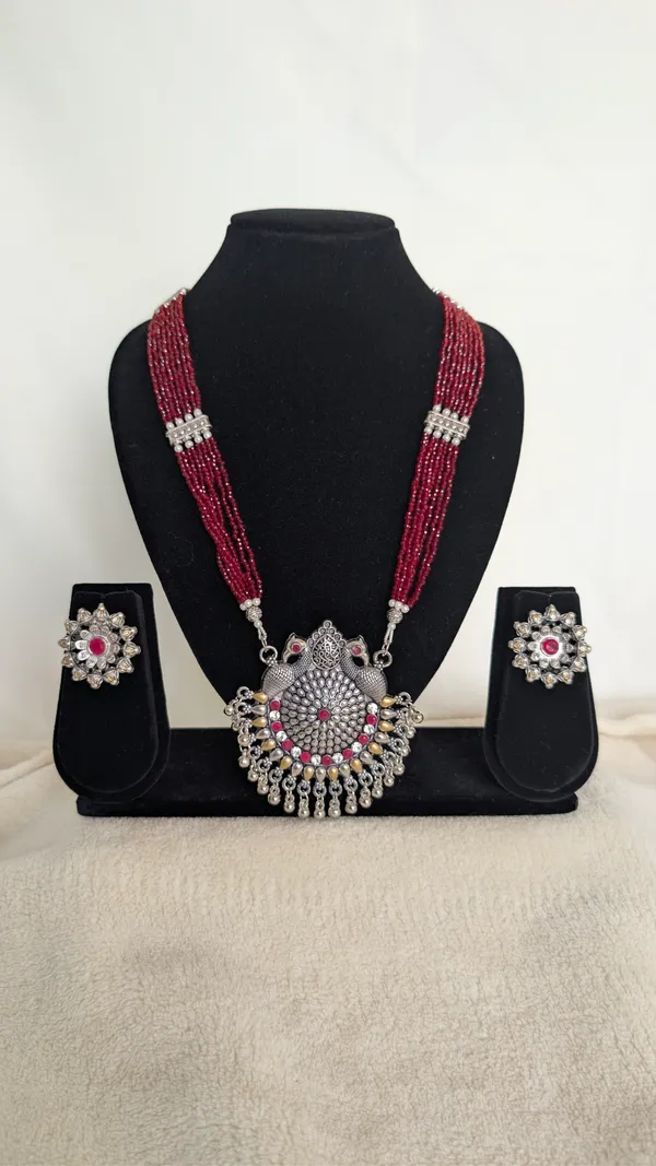 Oxidized_Silver_Red_Beaded_Necklace_Set_With_Matching_Earrings