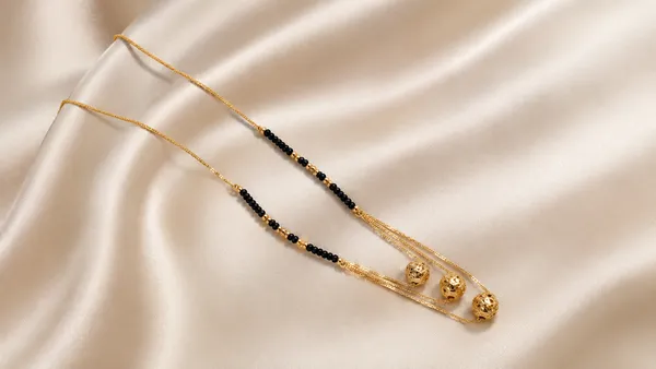 Gold_Plated_Black_Beaded_Mangalsutra_Necklace