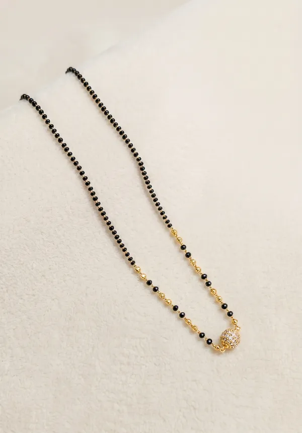 Black_And_Gold_Beaded_Mangalsutra_Necklace