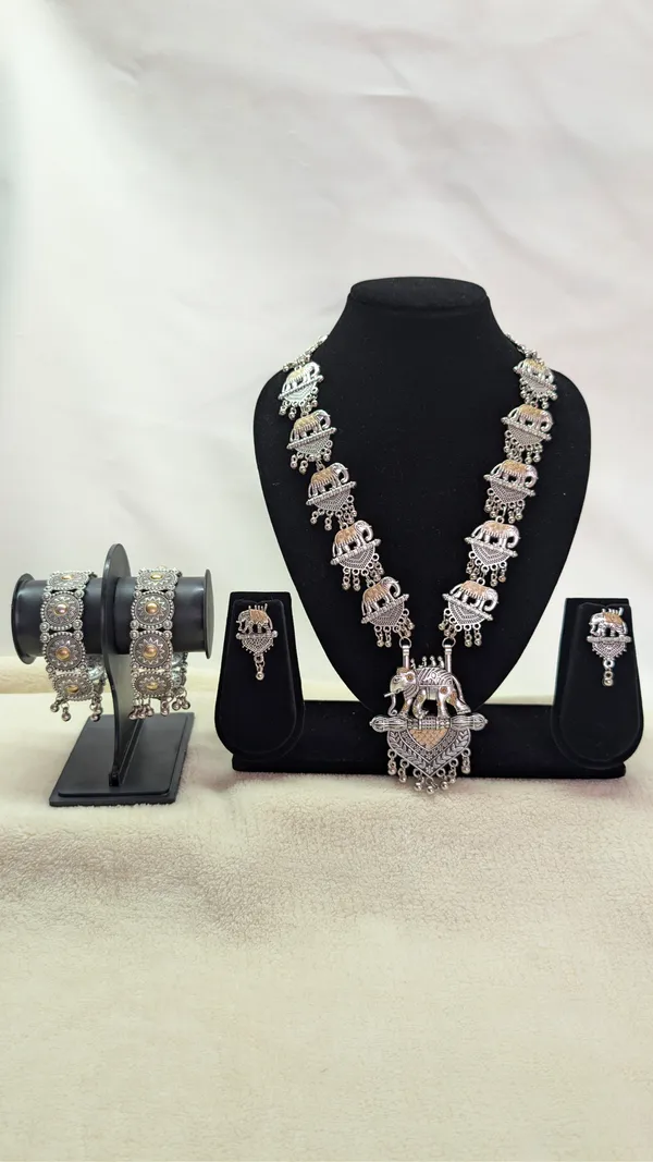 Silver_Elephant_Motif_Temple_Jewellery_Necklace_Set_With_Earrings