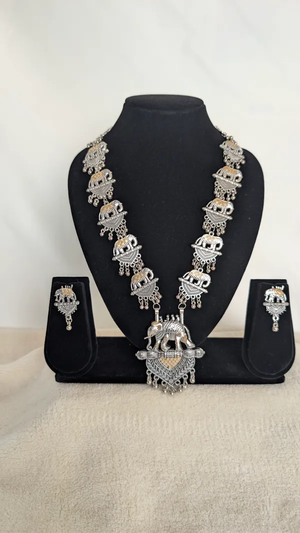 Silver_Elephant_Motif_Temple_Jewellery_Necklace_Set_With_Earrings