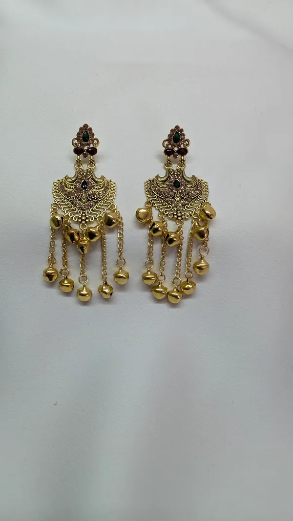 Golden_Antique_Finish_Chandbali_Earrings_With_Hanging_Bells_For_Women