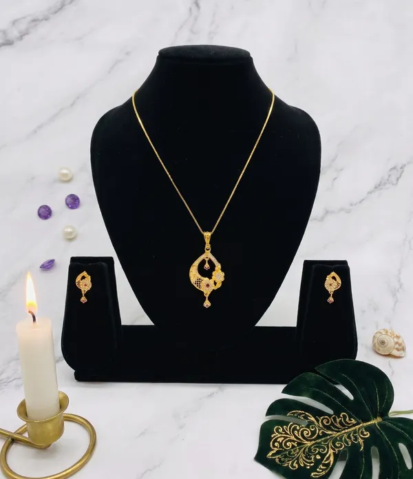 Gold_Plated_Peacock_Design_Pendant_Set_With_Red_Stone_Accents