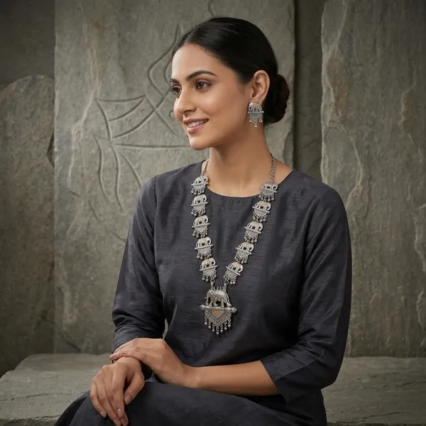 Silver_Elephant_Motif_Temple_Jewellery_Necklace_Set_With_Earrings
