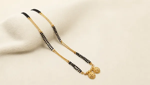 Black_And_Gold_Beaded_Mangalsutra_Necklace_For_Women