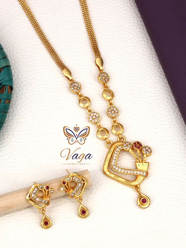 Micro_High_Gold_Plated_&_Diamond_Studded_Embellished_18_inch_Forming_Necklace_Set_with_Matching_Earrings_For_Woman