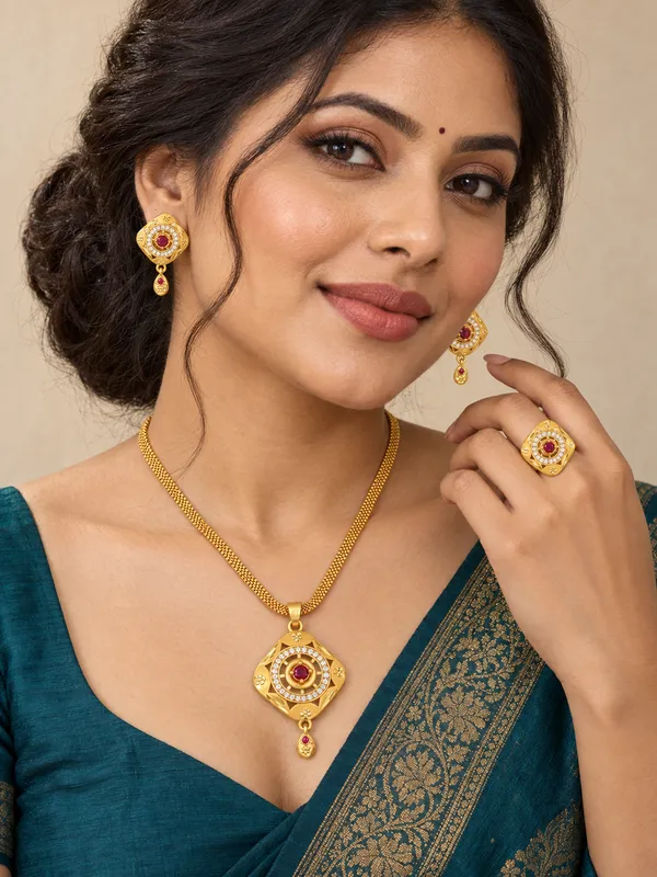 Micro_High_Gold_Plated_&_Diamond_Studded_Forming_Pendent_Chain_Set_with_Matching_Earrings__And_Adjustable_Finger_ring_For_Woman