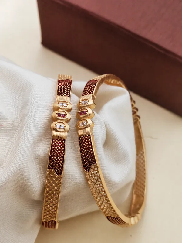 Gold_Plated_Textured_Bangles_Set_Of_2_For_Women