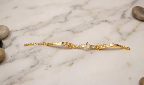 Gold_Tone_Crystal_Bracelet_For_Women