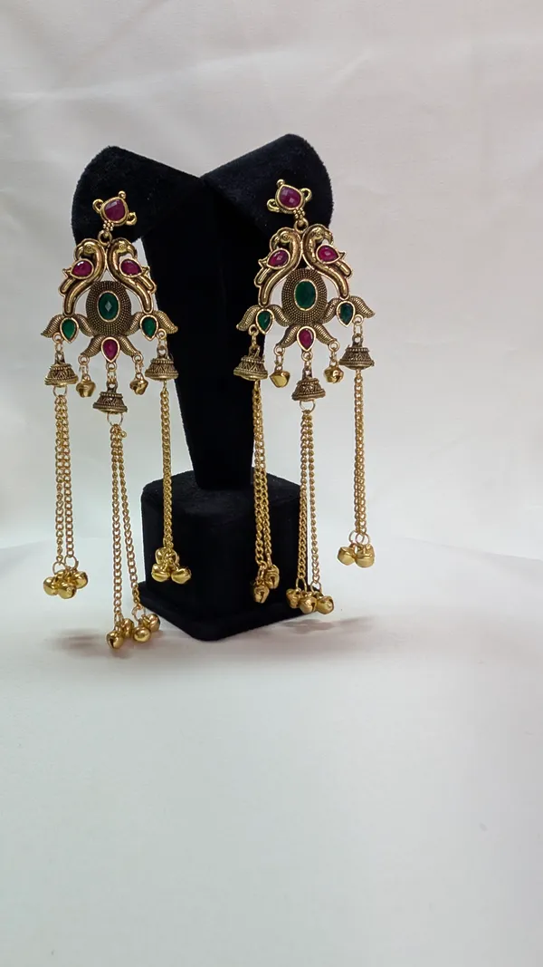 Gold_Plated_Kundan_Chandbali_Earrings_With_Chain_Tassels