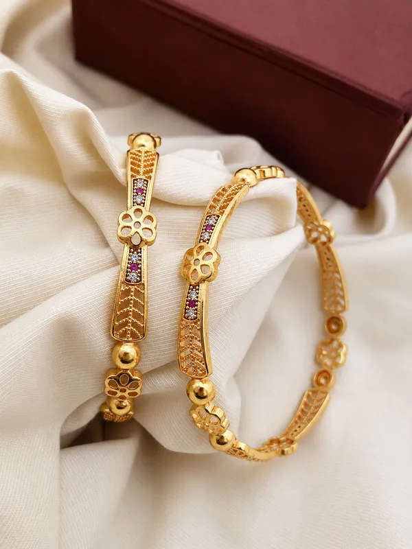 Gold_Plated_Floral_Design_Bangles_For_Women