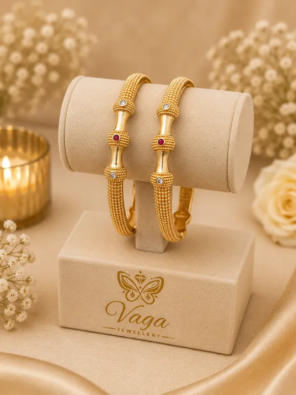Gold_Plated_Textured_Bangle_Set_With_Ruby_And_Kundan_Accents