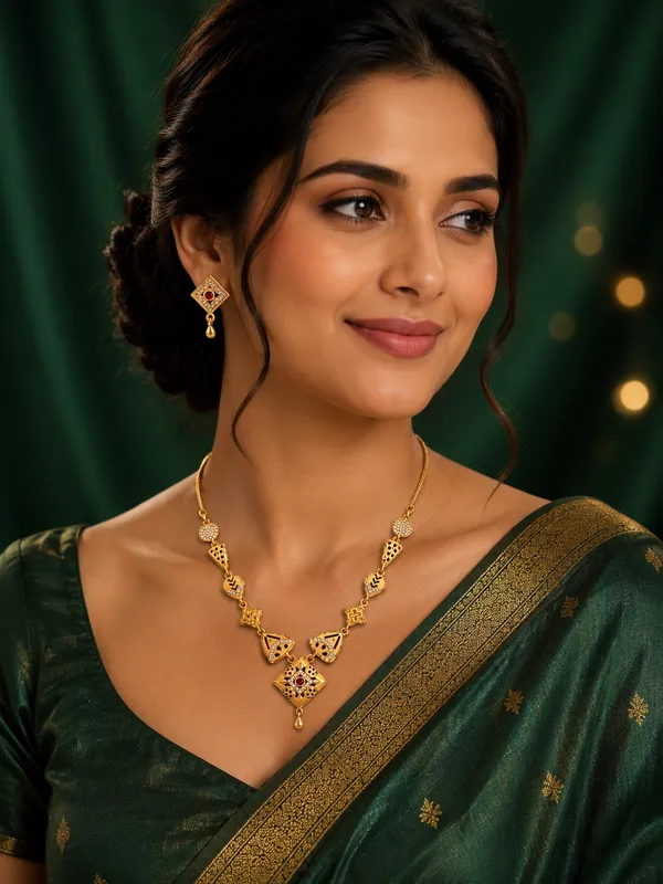 Gold_Plated_Floral_Diamond_Studded_Necklace_Set_With_Earrings