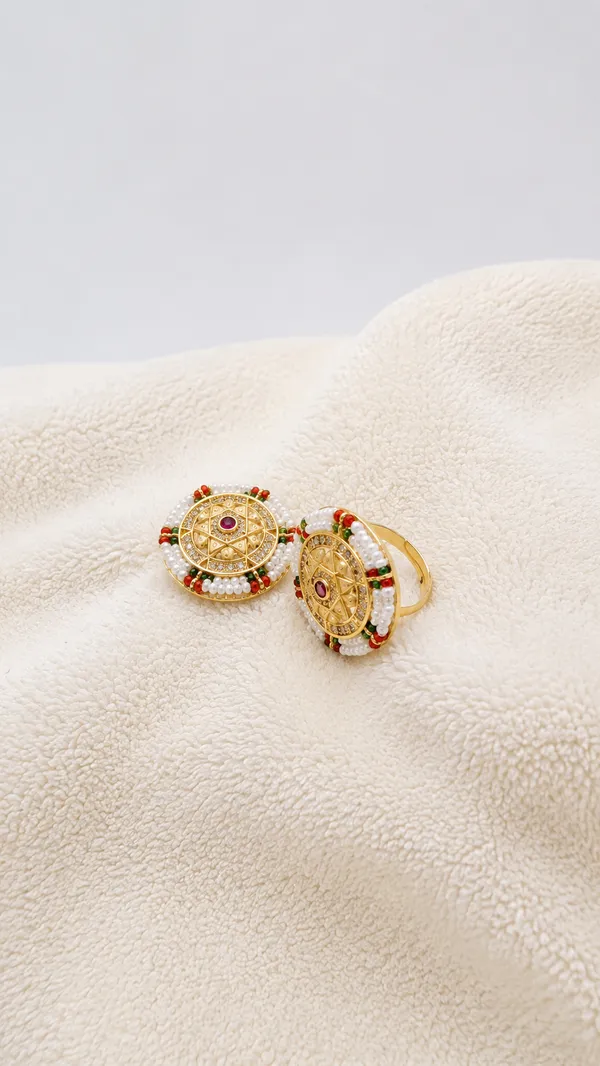 Gold_Plated_Traditional_Circular_Pendant_Adjustable_Ring