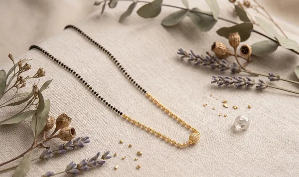 Black_And_Gold_Two_Tone_Mangalsutra_Chain_For_Women