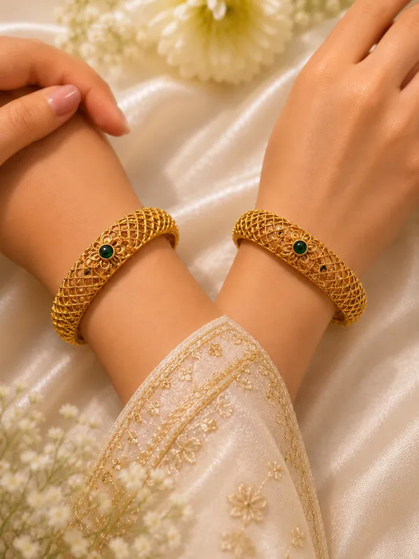 Gold_Plated_Mesh_Design_Bangles_With_Black_Stone_Accents