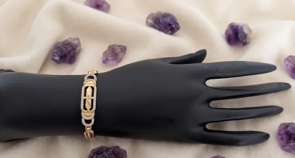 Gold_Plated_Crystal_Studded_Chain_Bracelet_For_Women