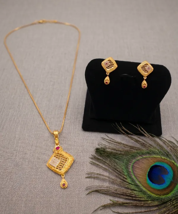 Gold_Plated_Diamond_Shaped_Pendant_Set_With_Ruby_Accents
