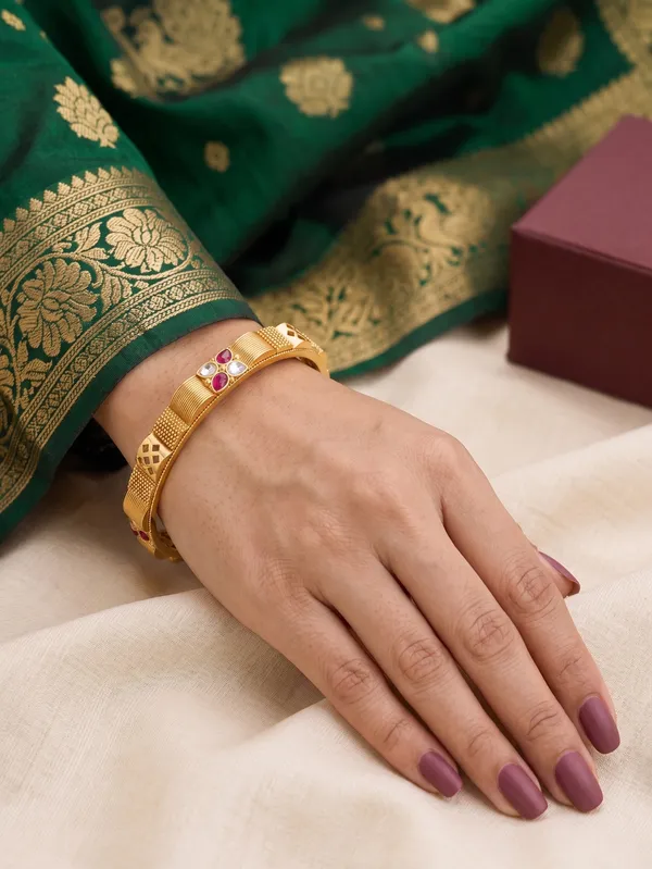 Gold_Plated_Textured_Bangles_With_Ruby_And_Polki_Accents