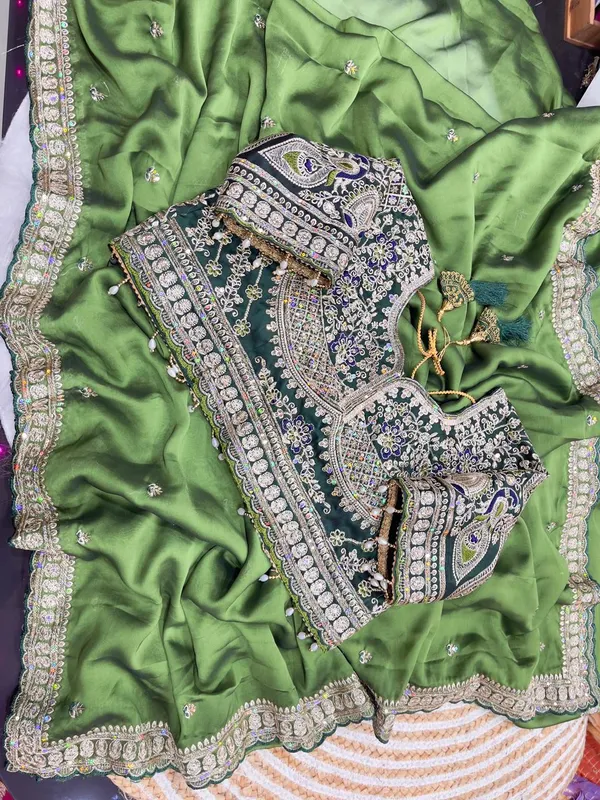 Green_Embroidered_Saree_With_Designer_Blouse