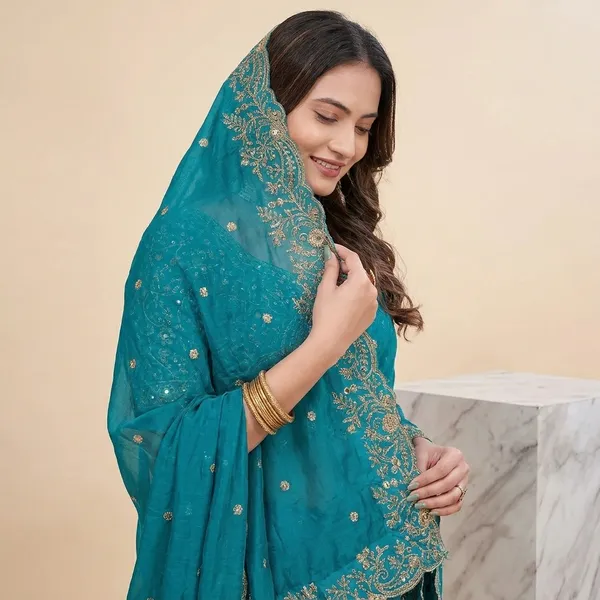 Turquoise_Embroidered_Saree_With_Blouse