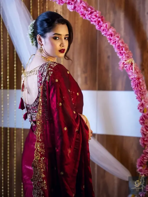 Maroon_Embroidered_Saree_With_Heavy_Golden_Zari_Work