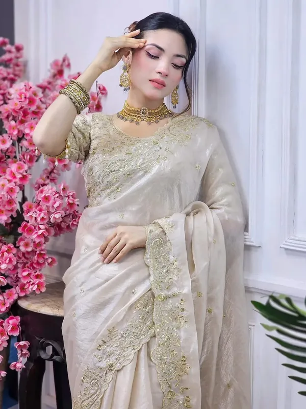 Elegant_Offwhite_Embroidered_Saree_With_Golden_Zari_Work