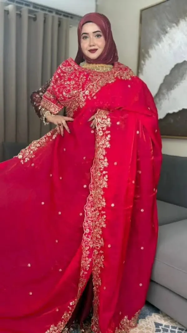 Embroidered_Red_Saree_With_Intricate_Golden_Work