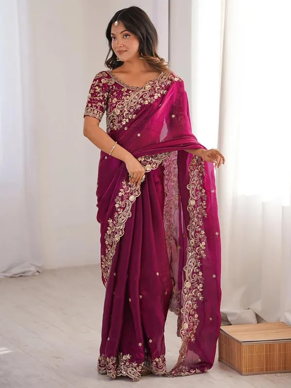 Magenta_Embroidered_Saree_With_Heavy_Work_Blouse