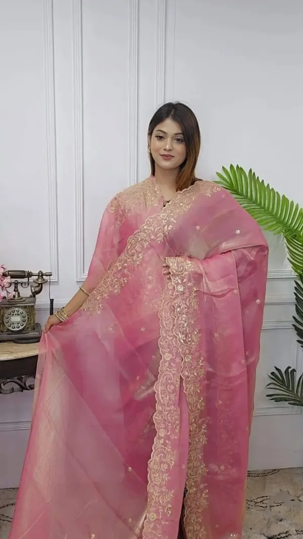 Elegant_Pink_Embroidered_Organza_Saree_With_Golden_Work