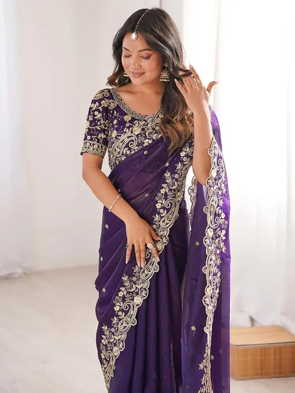 Puprle_Embroidered_Blouse_With_Offwhite_Dupatta