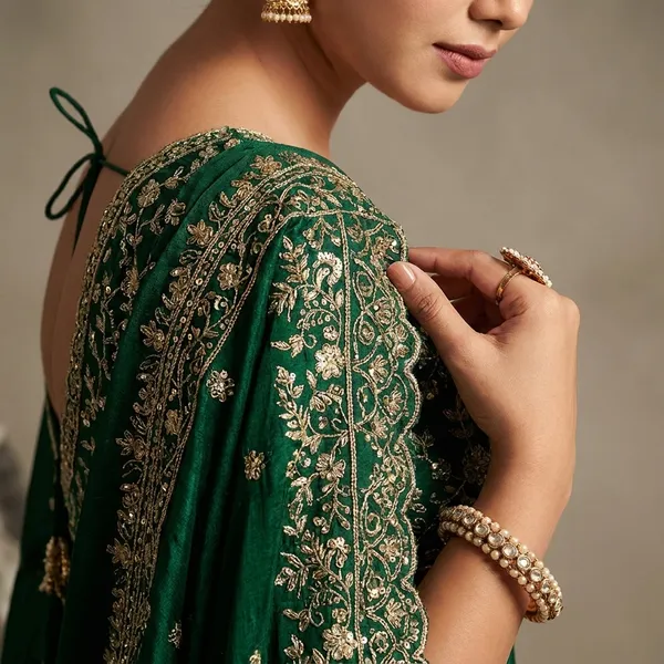 Emerald_Green_Embroidered_Saree_With_Blouse